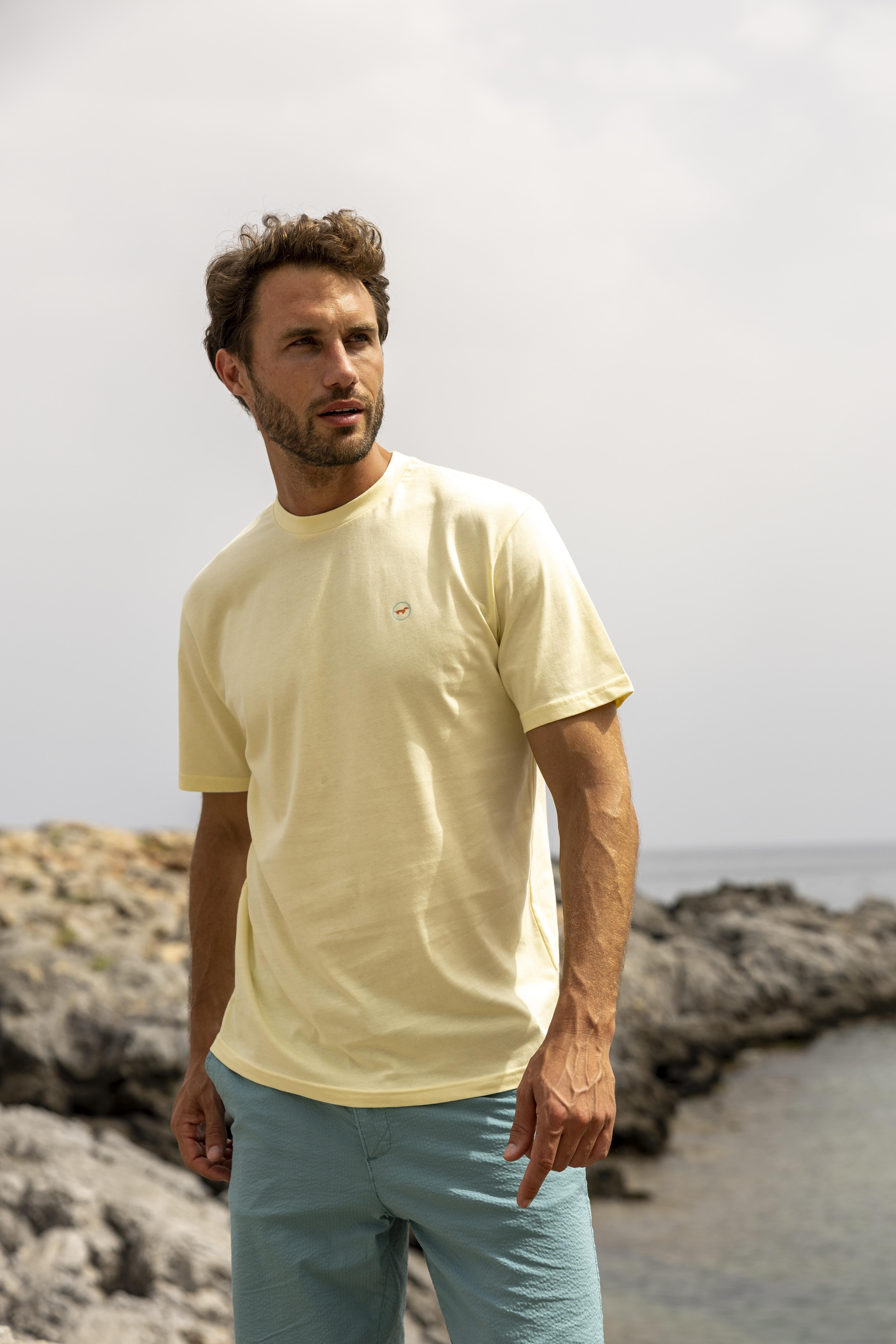 Gilbert Teckel, Yellow T-Shirt With Back Design