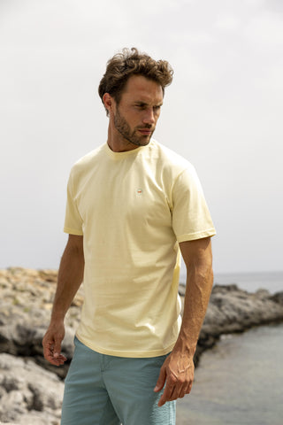 Gilbert Teckel, Yellow T-Shirt With Back Design